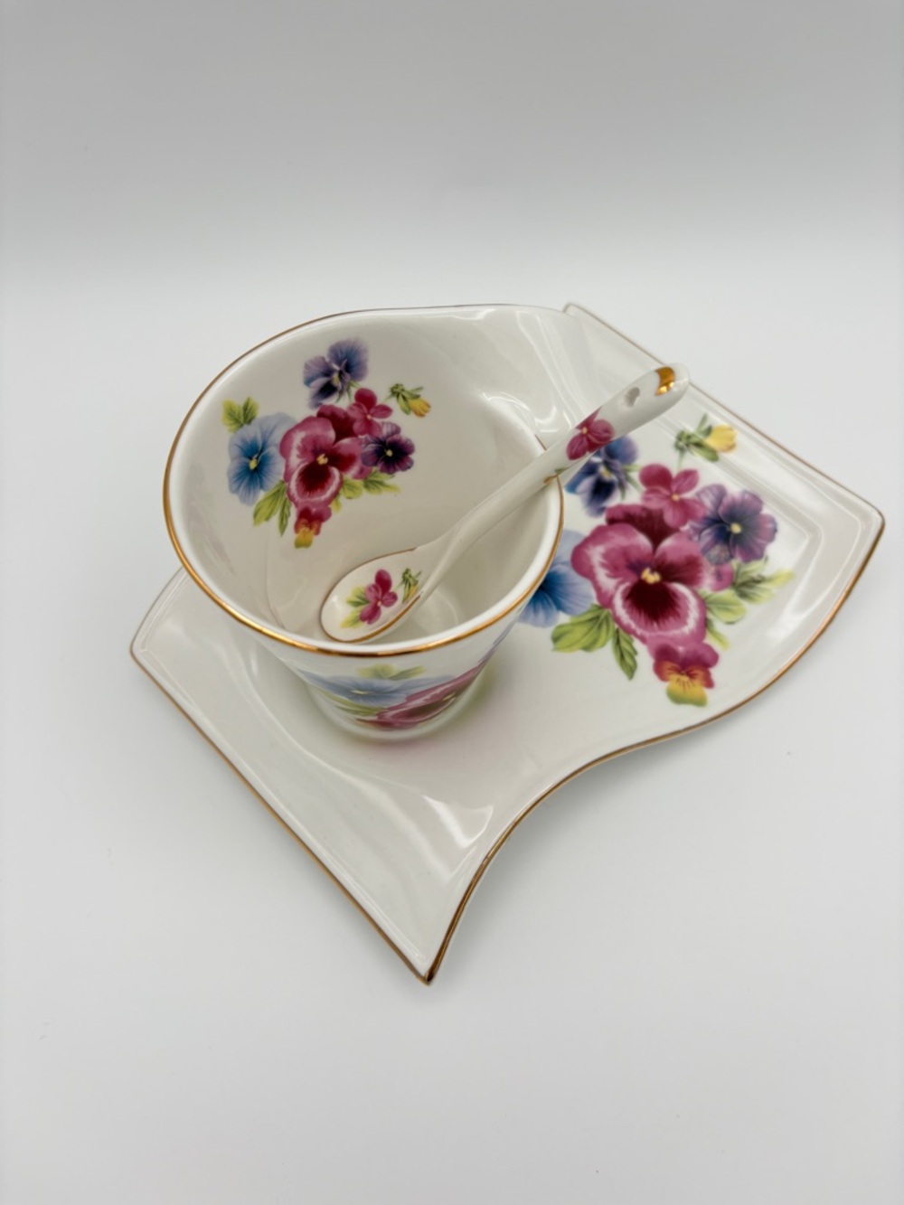 Adeline Fine Porcelain Teacup Saucer Spoon Set Pansy Gold Trim 3pc - Picture 4 of 15